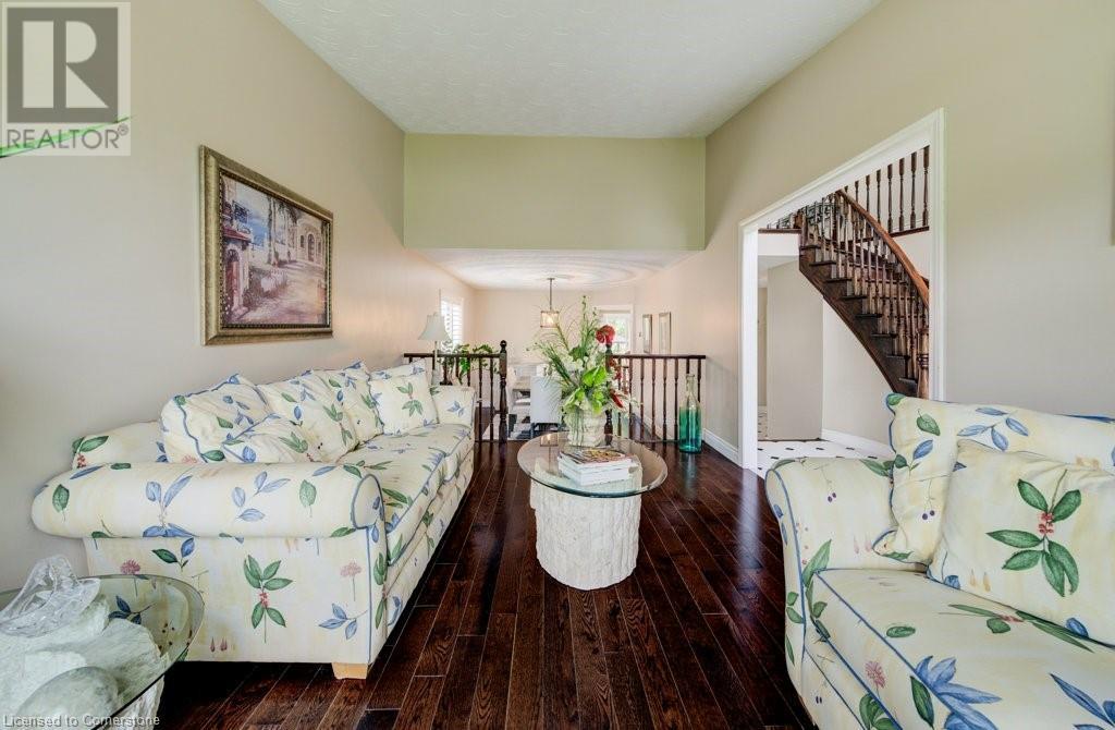 1056 Plains View Avenue, Burlington, Ontario  L7T 1V5 - Photo 8 - 40747329