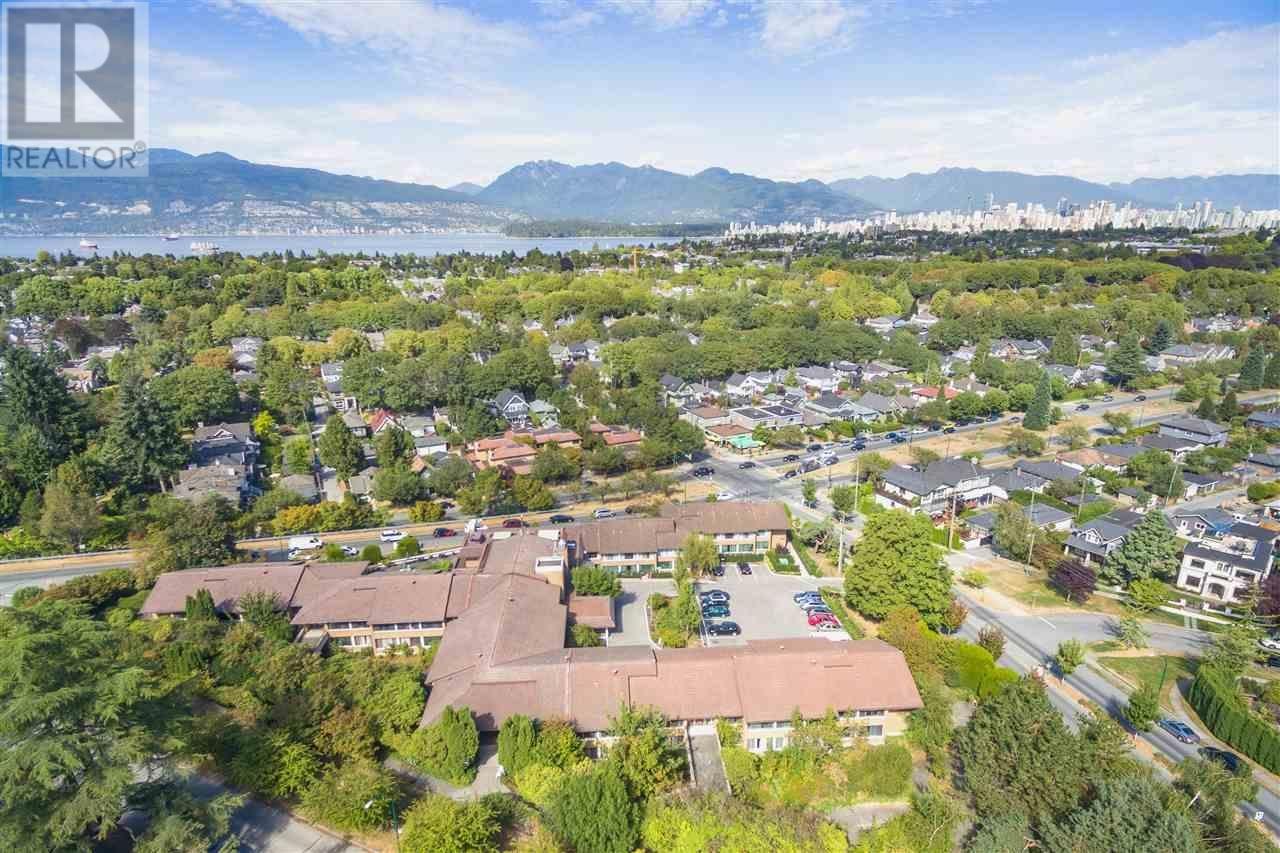 Listing Picture 6 of 10 : 3311 QUESNEL DRIVE, Vancouver / 溫哥華 - 魯藝地產 Yvonne Lu Group - MLS Medallion Club Member