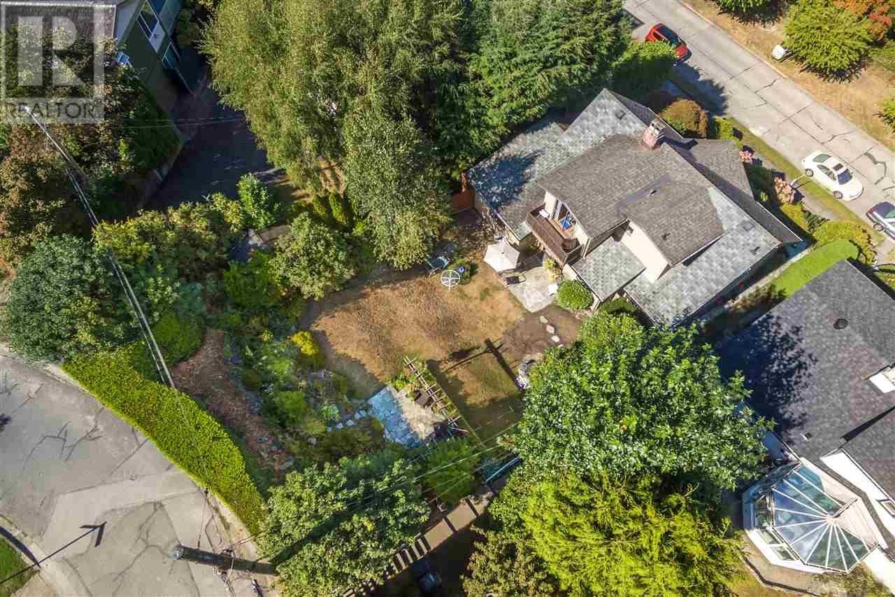 Listing Picture 7 of 10 : 3311 QUESNEL DRIVE, Vancouver / 溫哥華 - 魯藝地產 Yvonne Lu Group - MLS Medallion Club Member