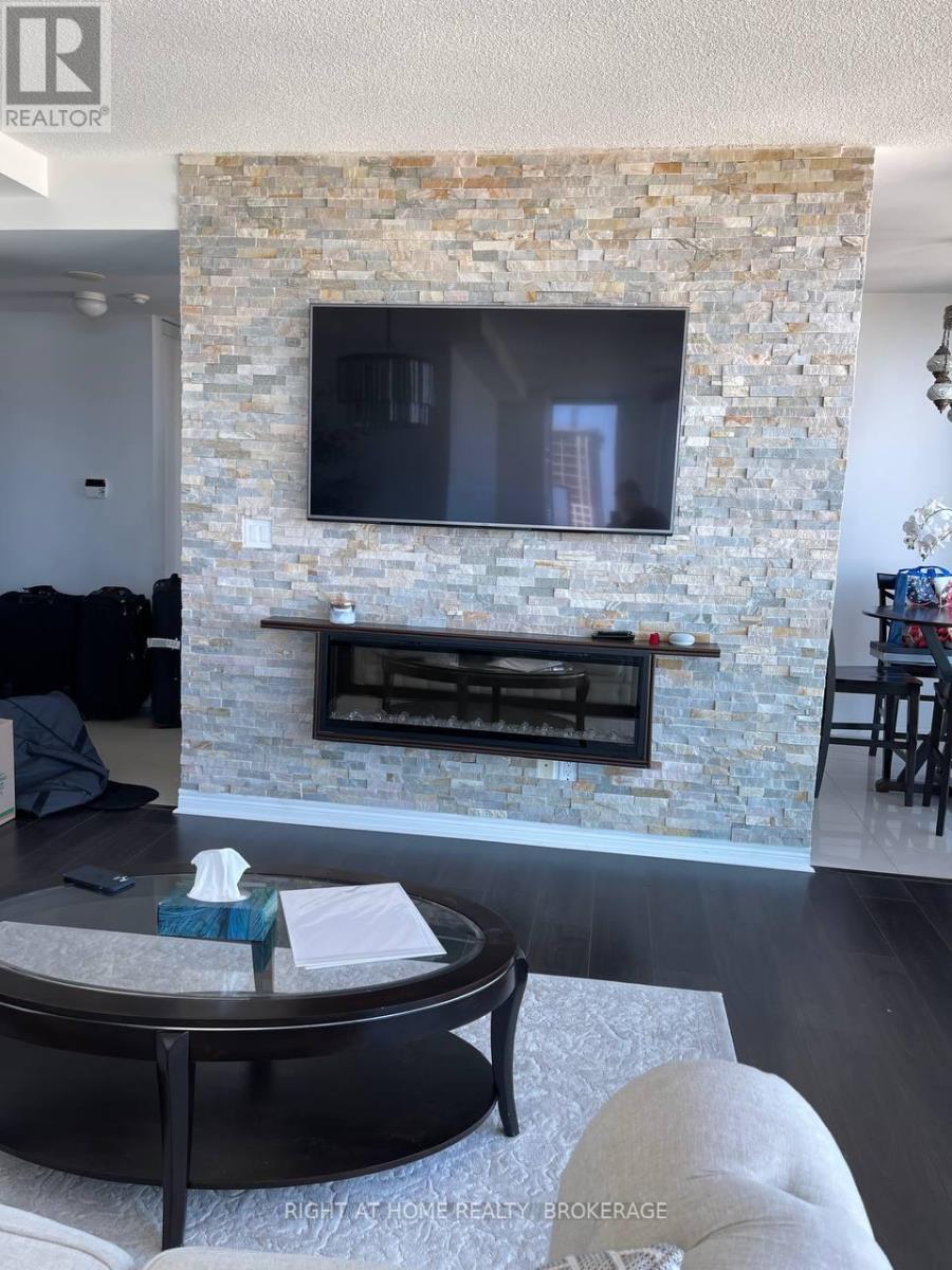 Ph101 - 208 Enfield Place, Mississauga (City Centre), Ontario  L5B 0G8 - Photo 15 - W12258089