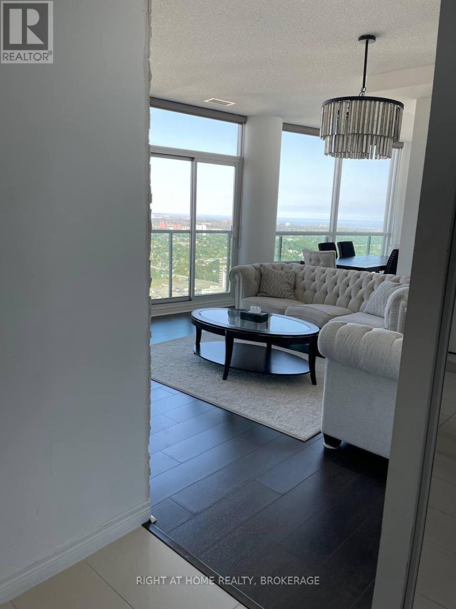 Ph101 - 208 Enfield Place, Mississauga (City Centre), Ontario  L5B 0G8 - Photo 9 - W12258089