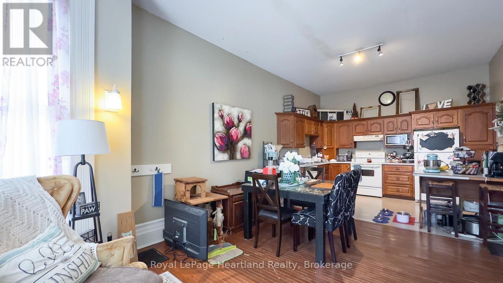 190 Albert Street, Central Huron, Ontario  N0M 1L0 - Photo 20 - X12258094