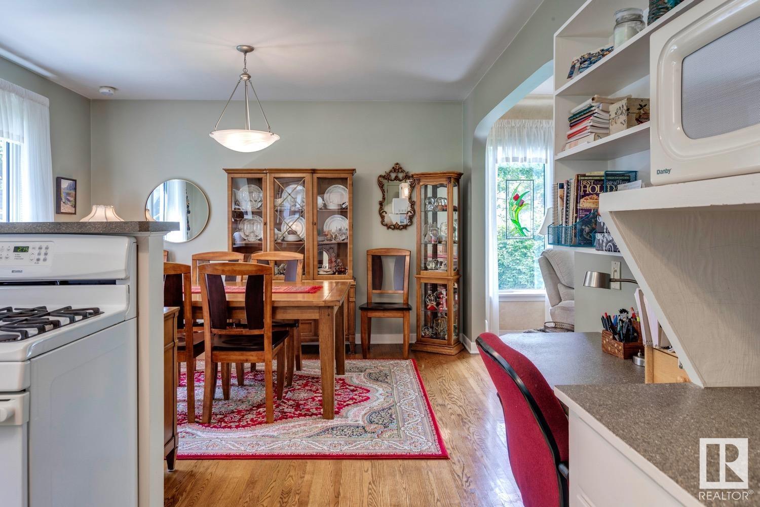 Property at 5525 111 AV NW NW image 3