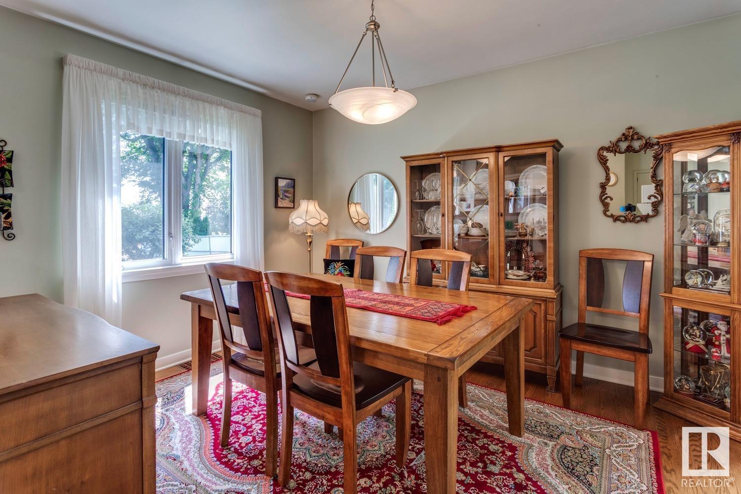 Property at 5525 111 AV NW NW image 4