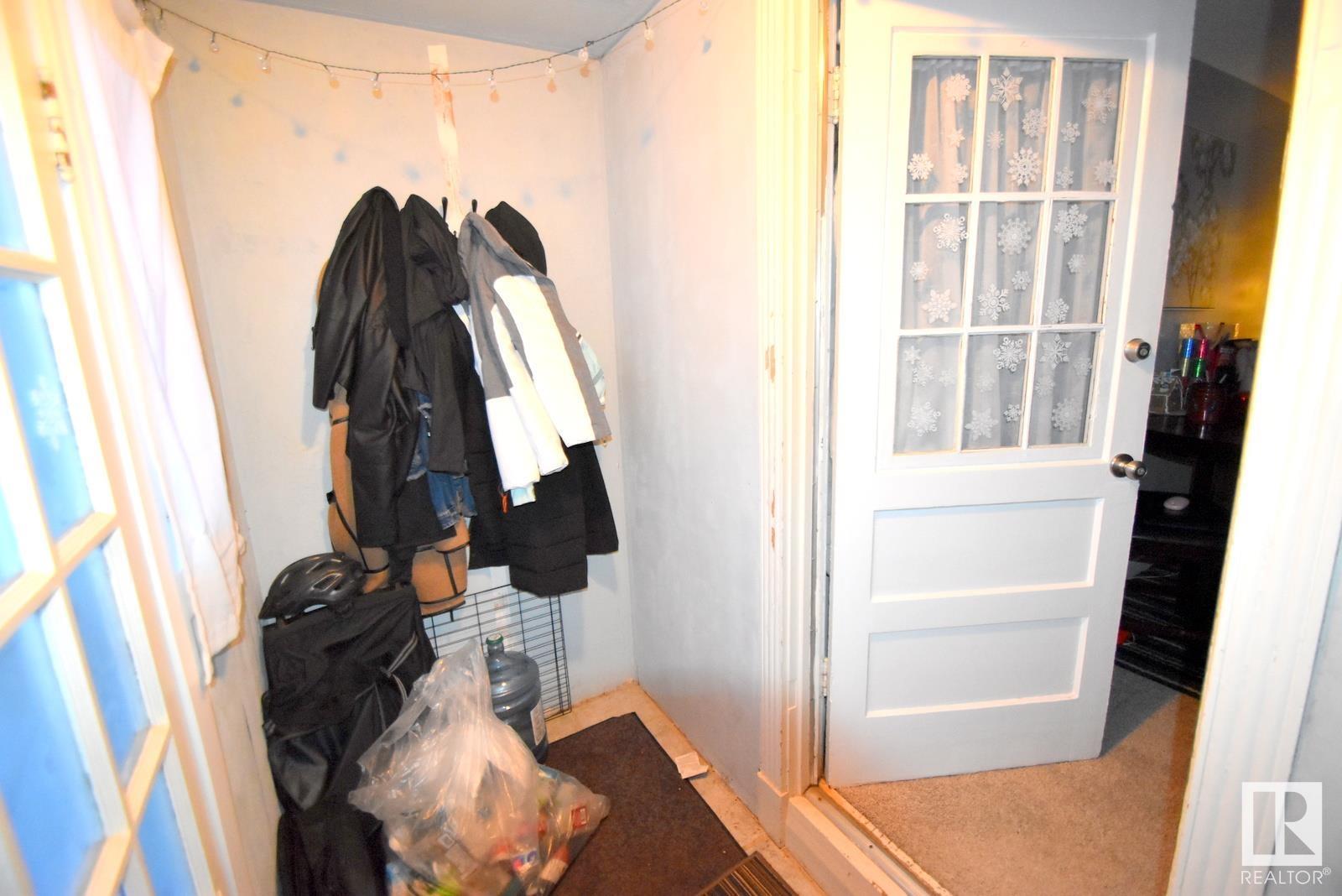 Property at 11544 88 ST NW image 2