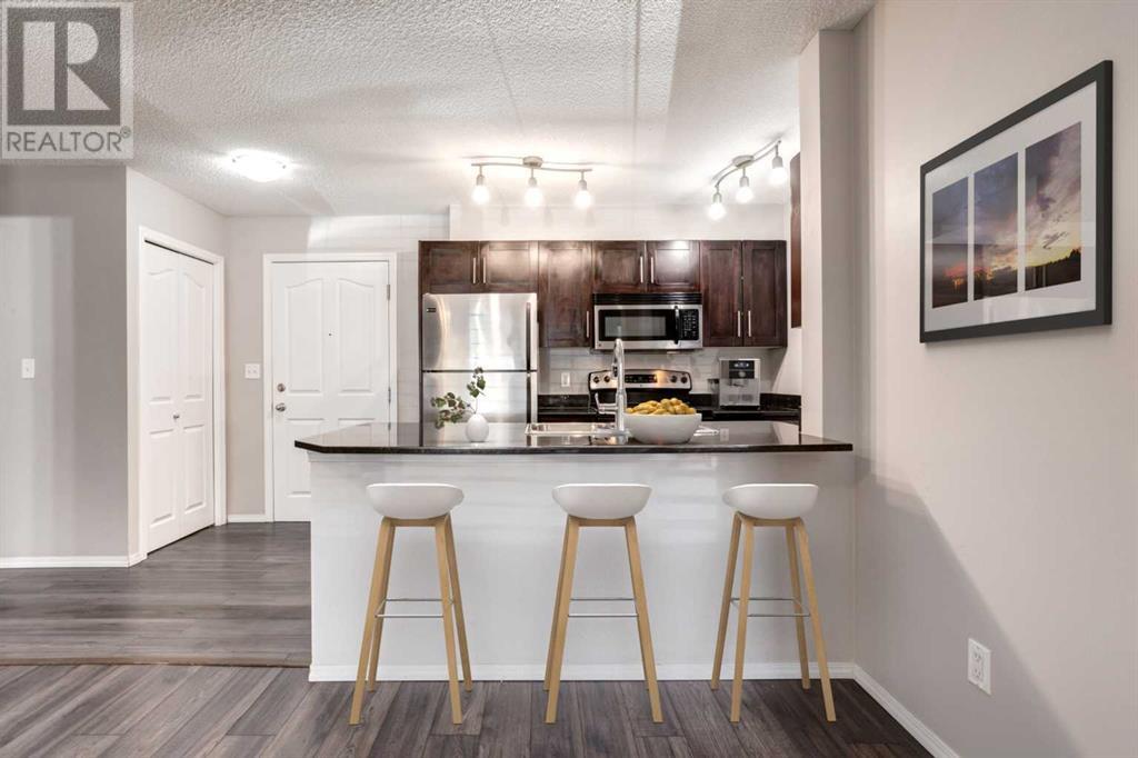 Property at 2108, 403 Mackenzie Way SW image 3