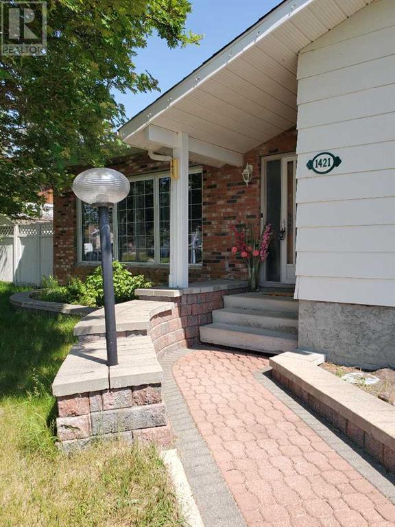 Property at 1421 53 Street image 2