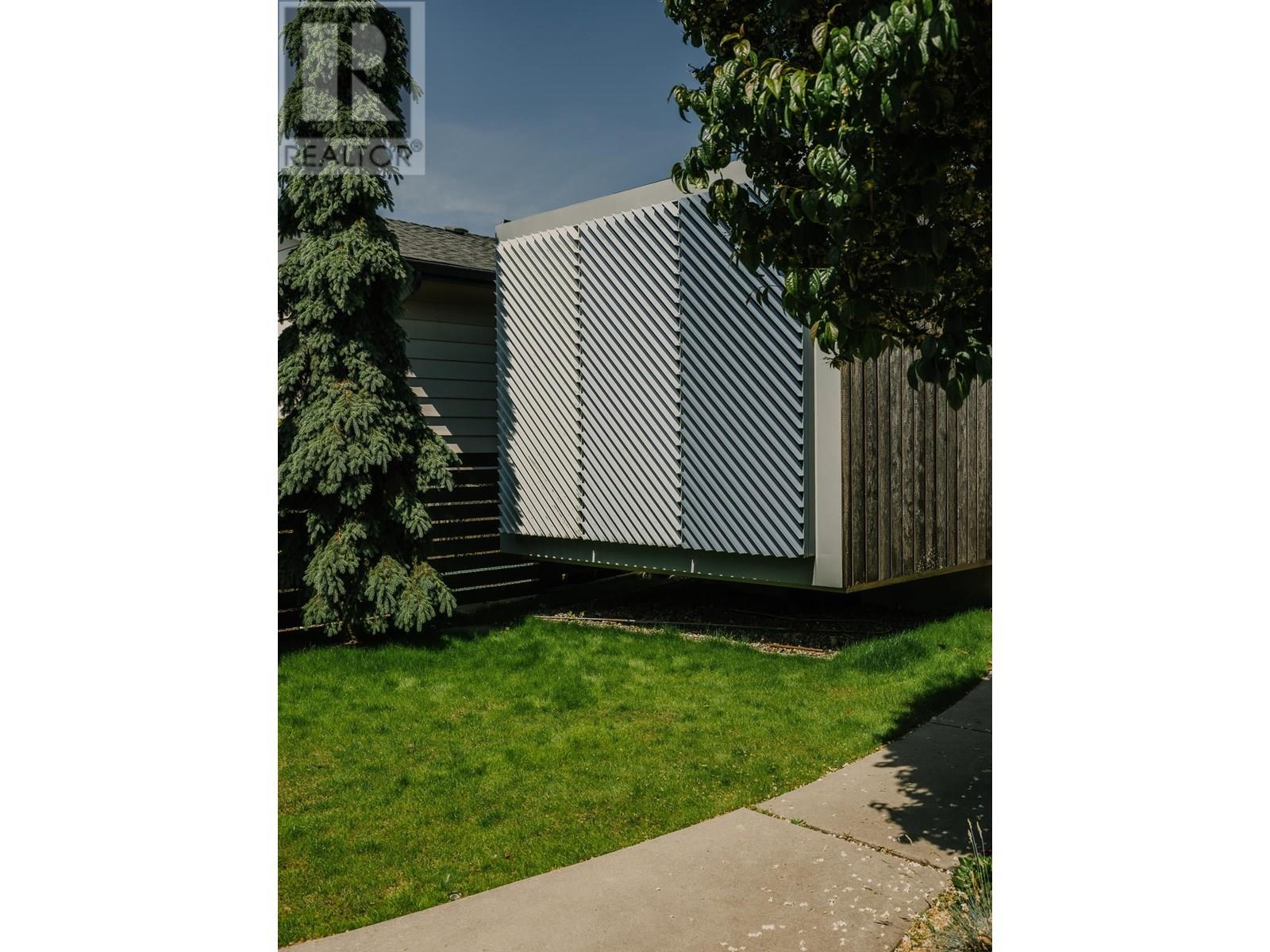 Property at 1833 EDINBURGH STREET image 5
