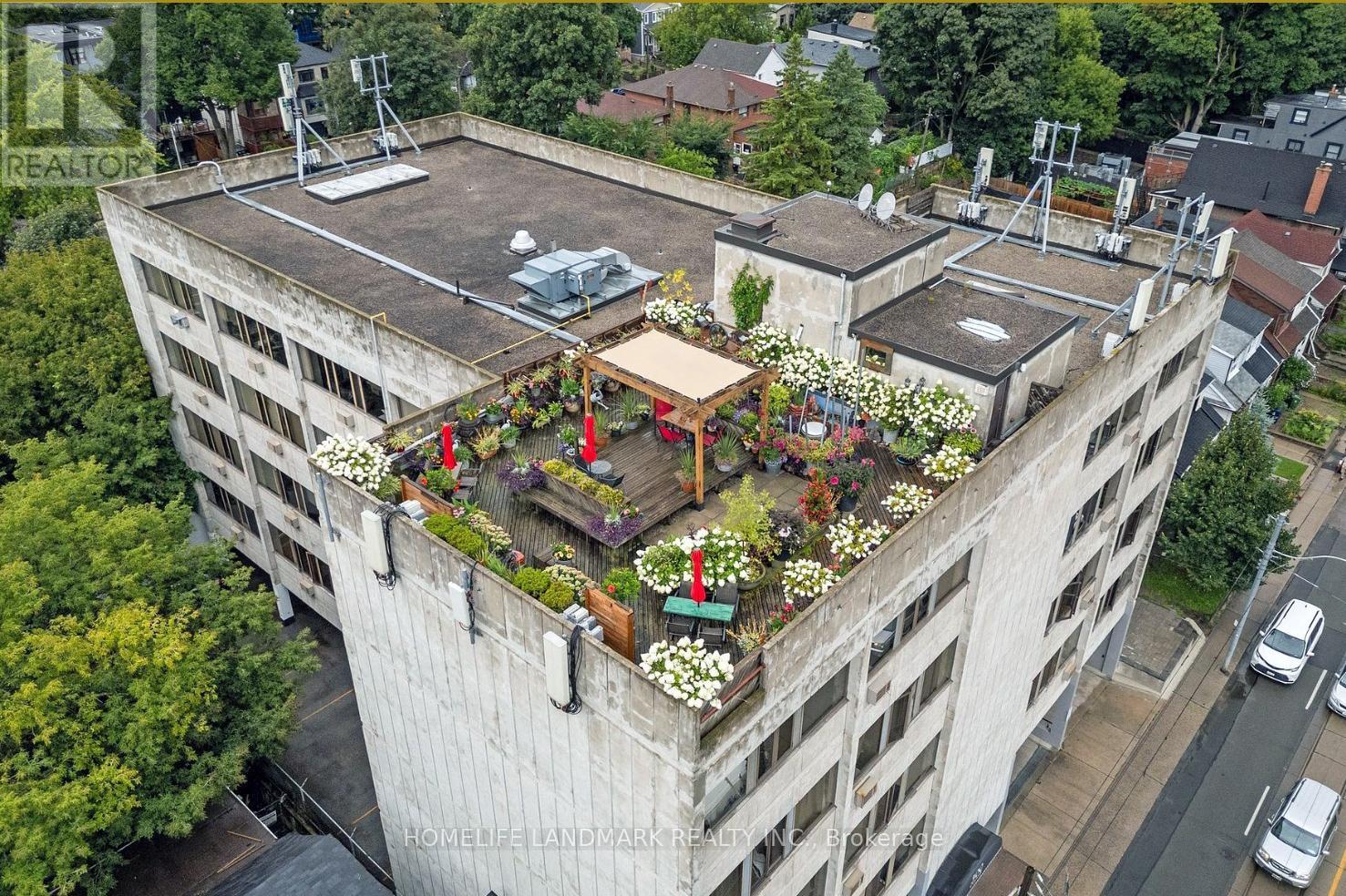 Property at 101 - 300 COXWELL AVENUE image 3