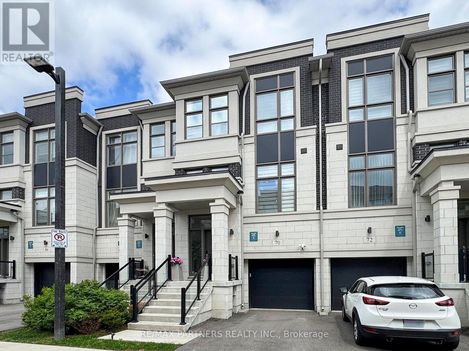Property at 70 PANTHEON LANE image 1
