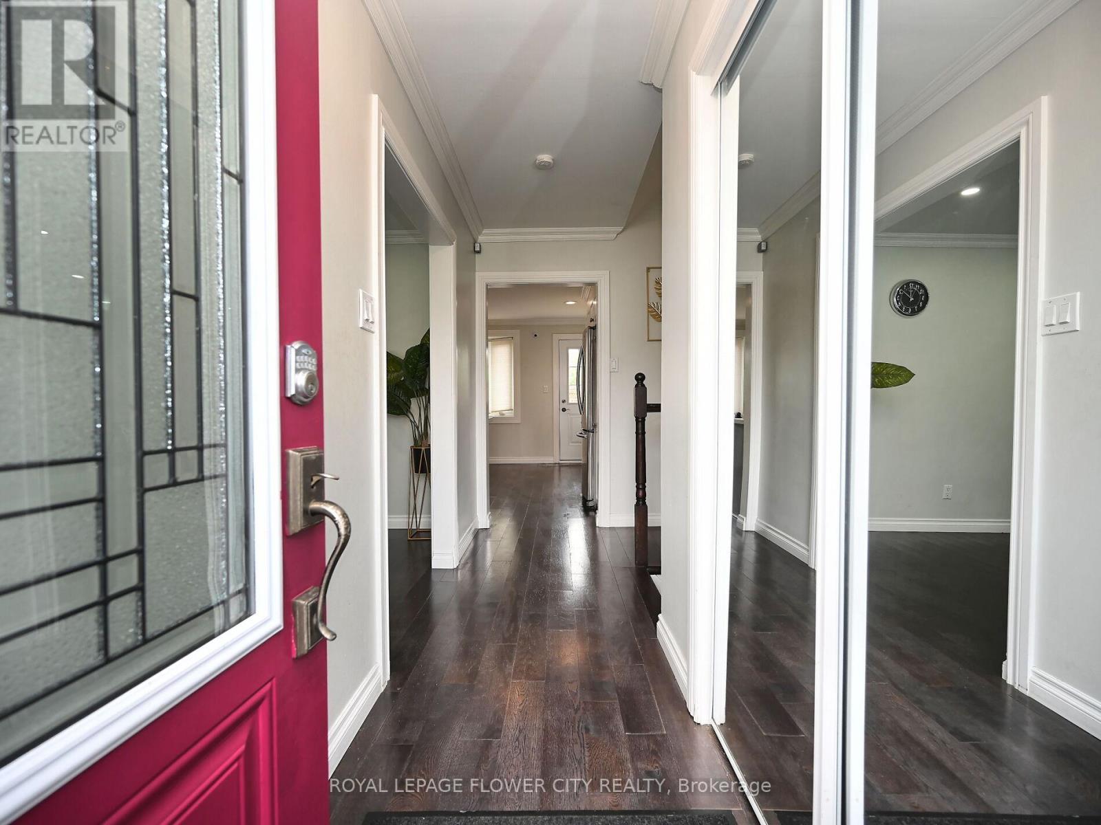 Property at 2 AINTREE CRESCENT image 4