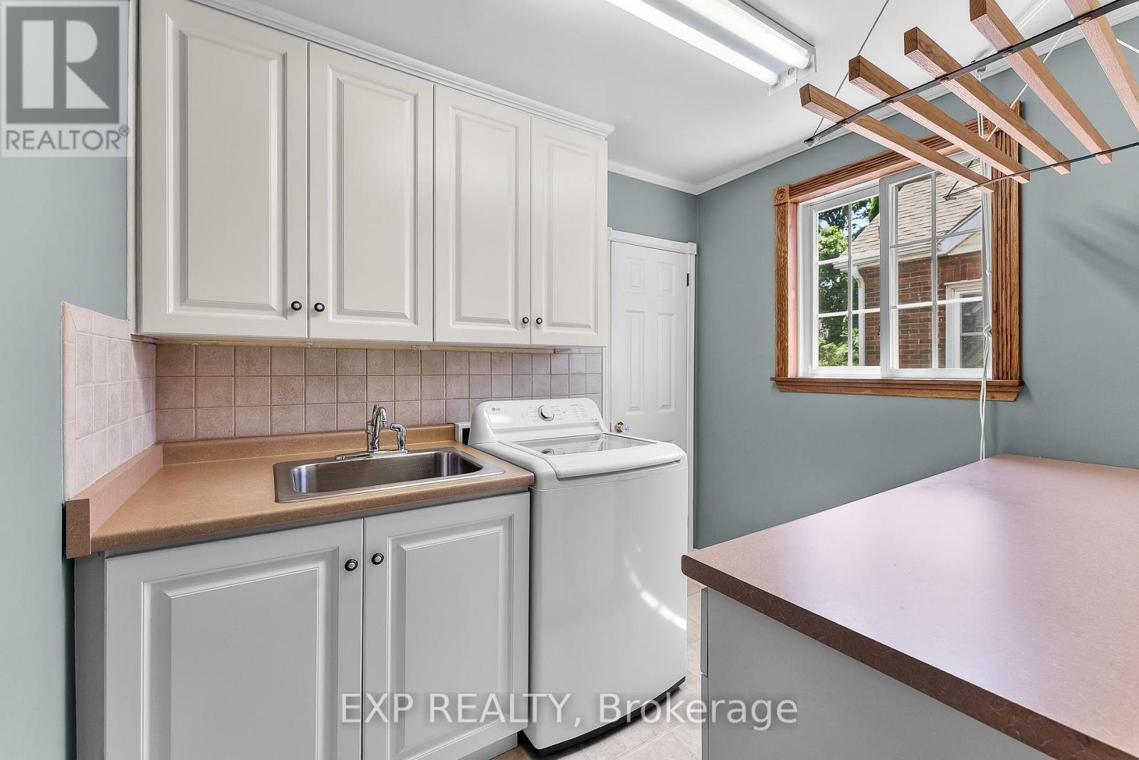 5743 Lowell Avenue, Niagara Falls, Ontario  L2G 4E4 - Photo 17 - X12258198