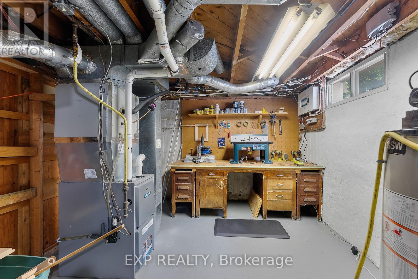 5743 Lowell Avenue, Niagara Falls, Ontario  L2G 4E4 - Photo 31 - X12258198