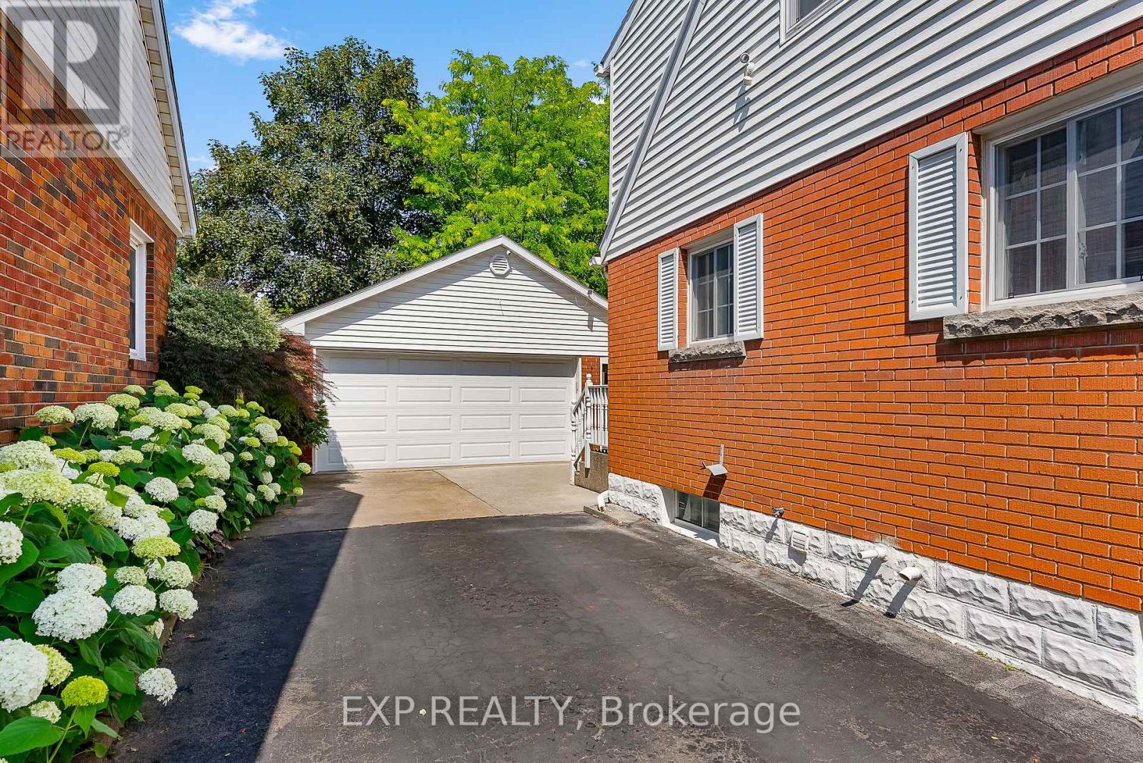 5743 Lowell Avenue, Niagara Falls, Ontario  L2G 4E4 - Photo 32 - X12258198