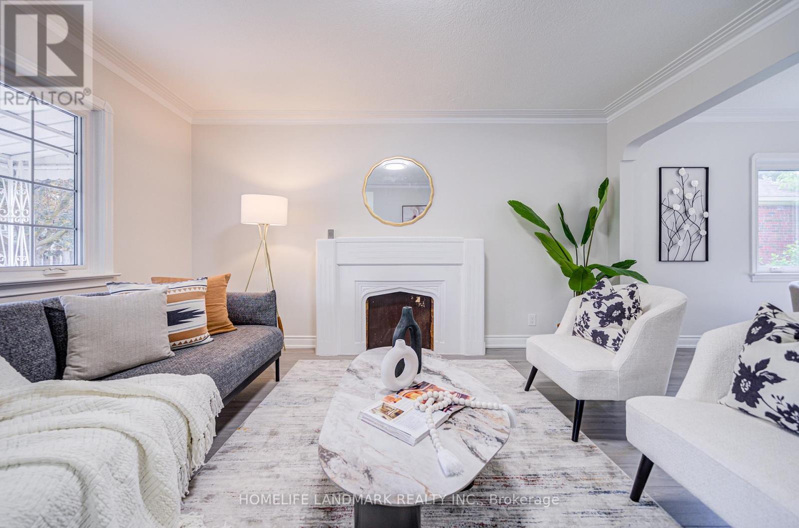 Property at 12 JANET BOULEVARD image 3