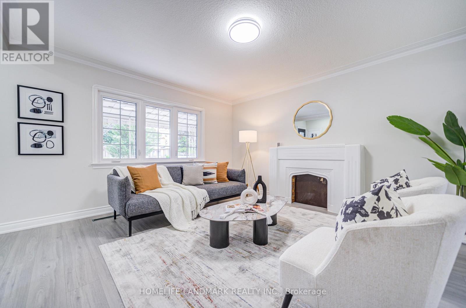Property at 12 JANET BOULEVARD image 4
