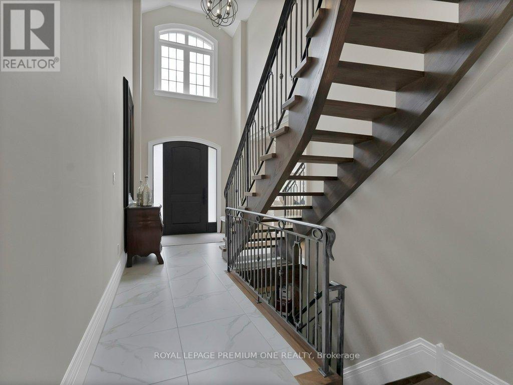 Property at 163 TONNER CRESCENT image 3