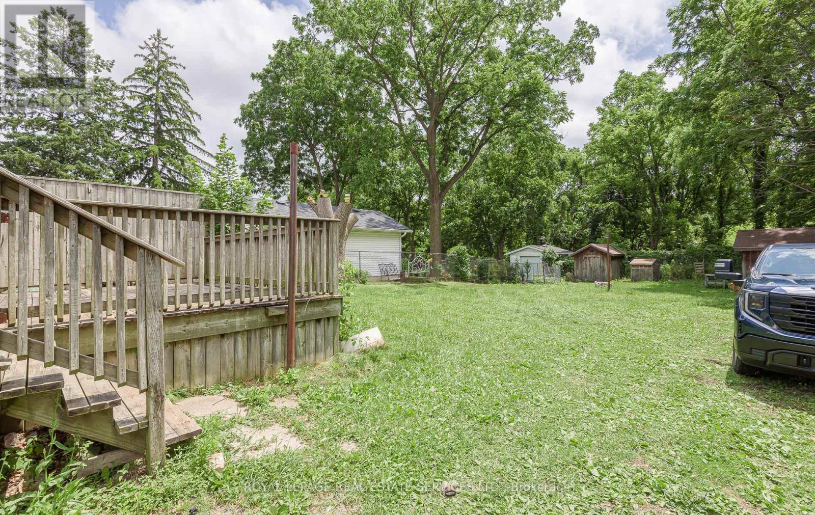 631 Lawrence Street, Cambridge, Ontario  N3H 2M8 - Photo 18 - X12258214