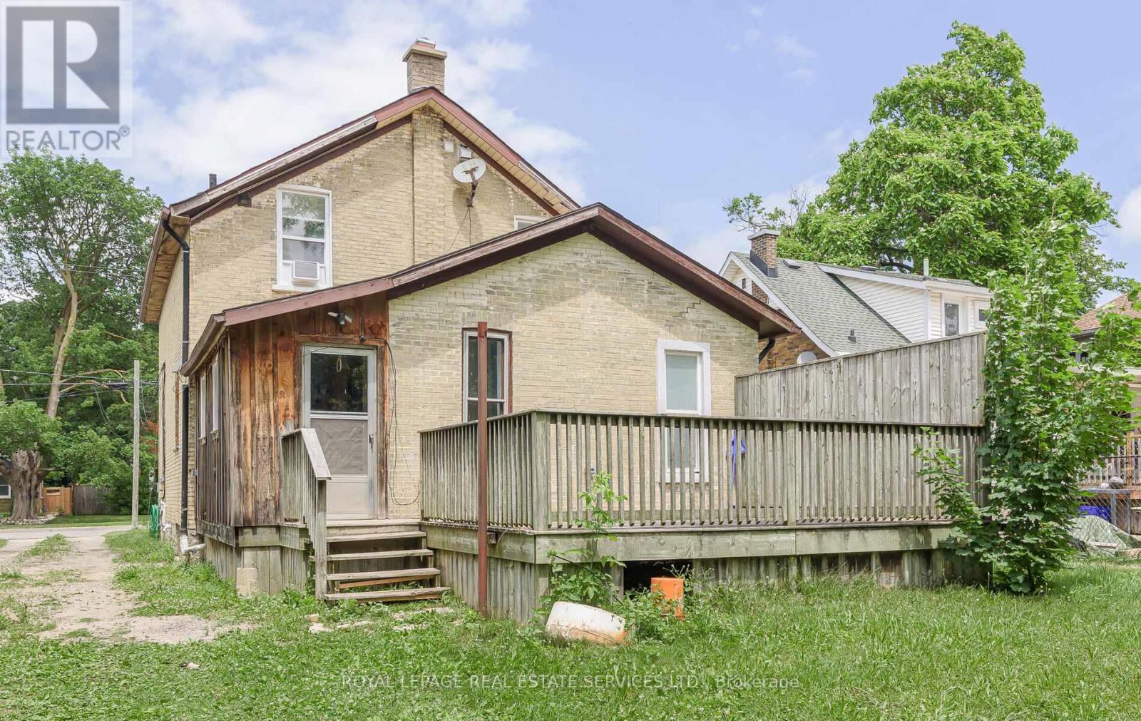 631 Lawrence Street, Cambridge, Ontario  N3H 2M8 - Photo 19 - X12258214