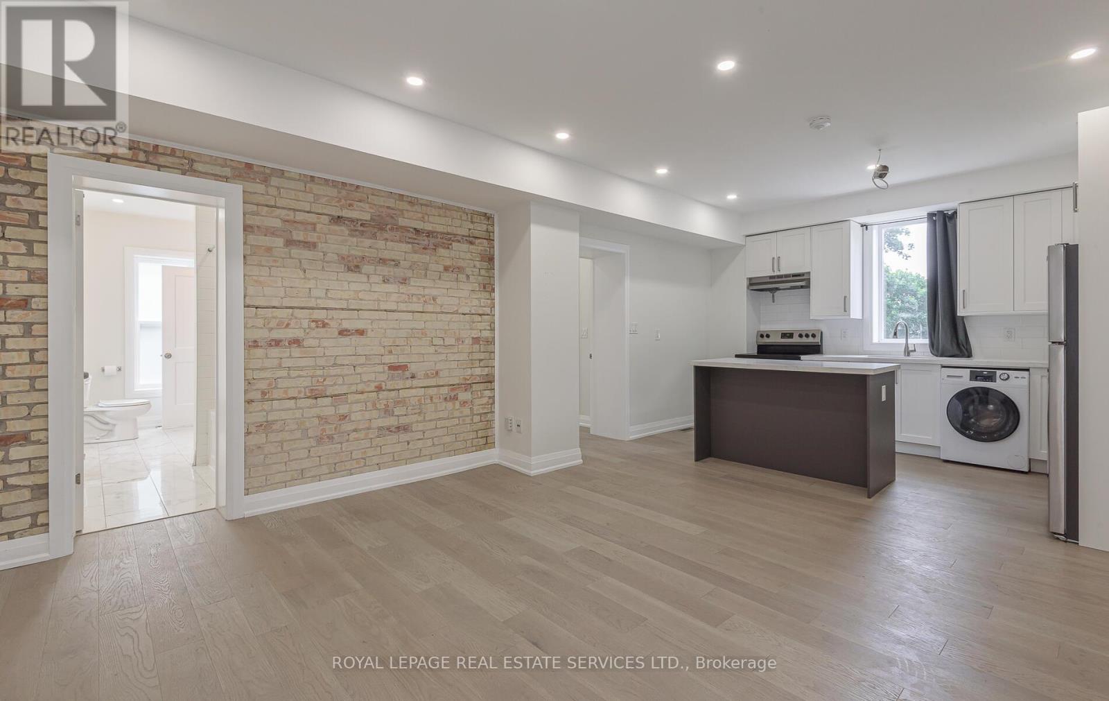 631 Lawrence Street, Cambridge, Ontario  N3H 2M8 - Photo 7 - X12258214