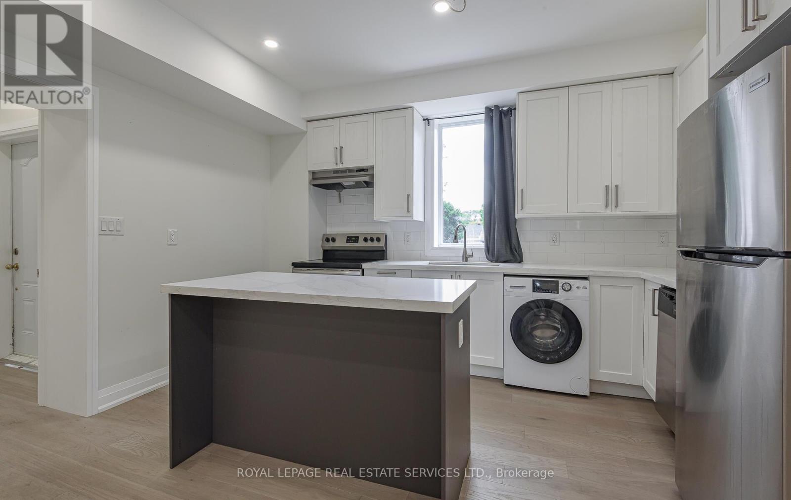 631 Lawrence Street, Cambridge, Ontario  N3H 2M8 - Photo 8 - X12258214