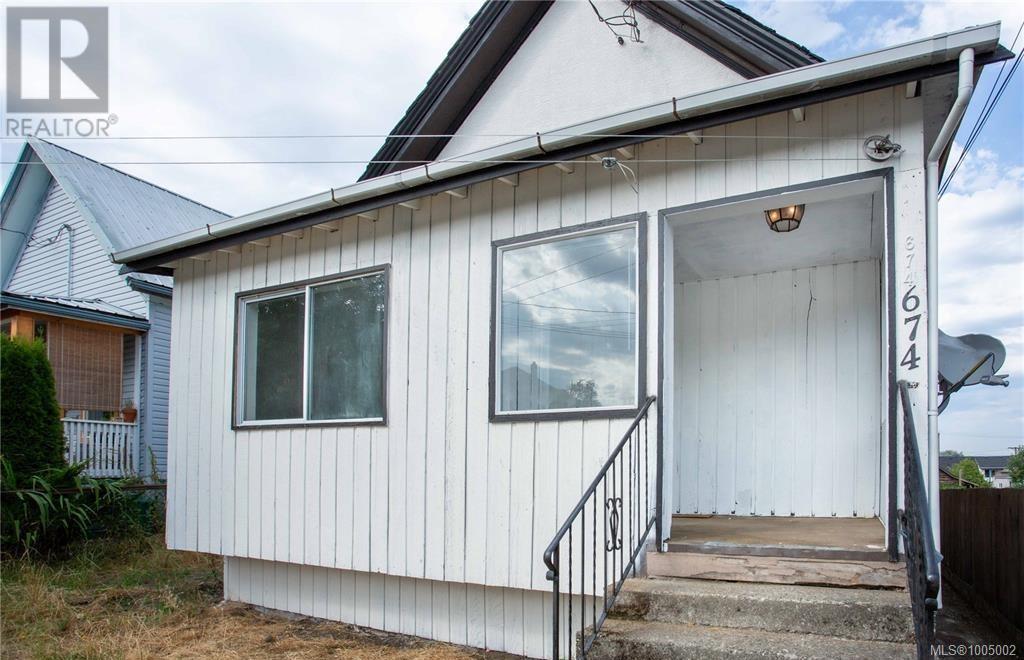 Property at 674 Farquhar St image 1
