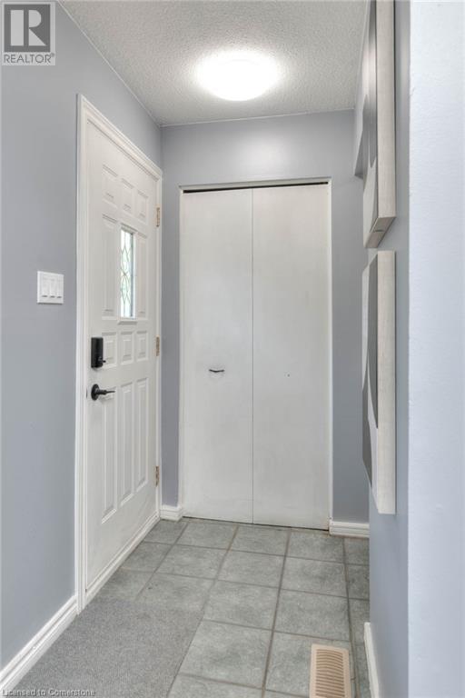 Property at 82 ARROWHEAD Crescent image 4