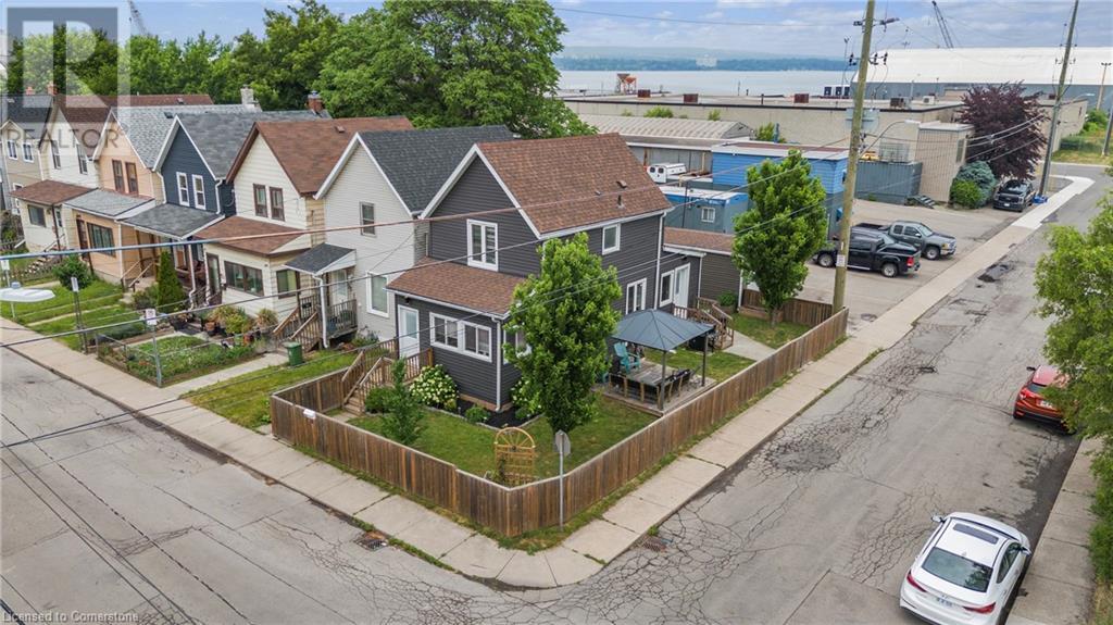 Property at 25 LAND Street image 5