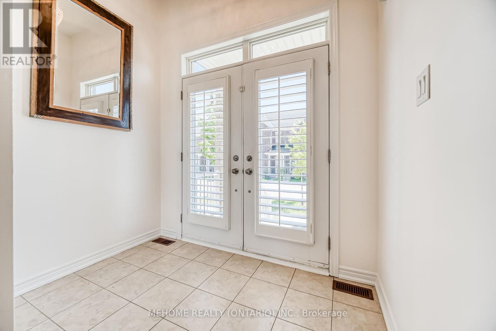Property at 100 IAN BARON AVENUE image 3