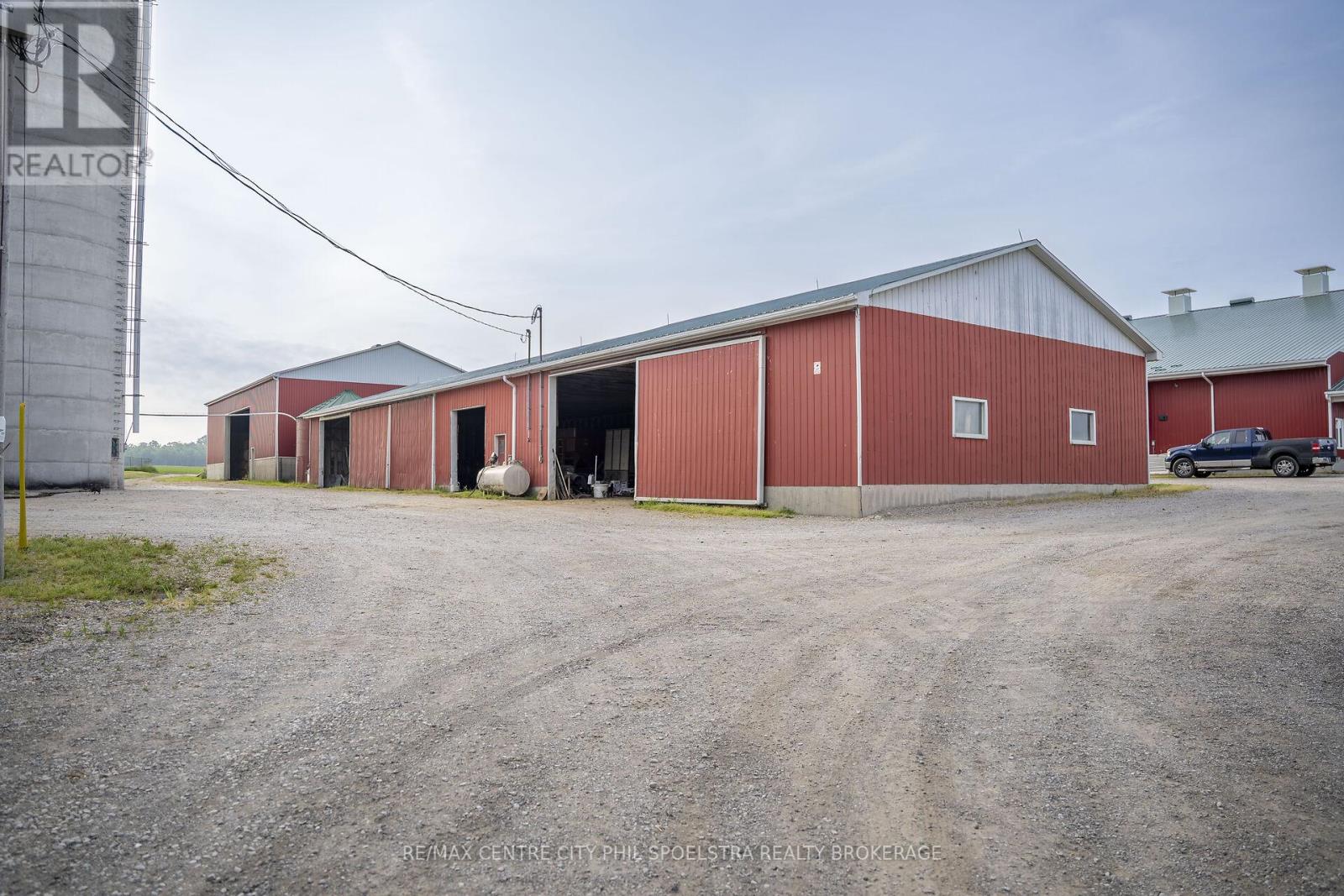 34212 Denfield Road, Lucan Biddulph, Ontario  N0M 2J0 - Photo 29 - X12258306