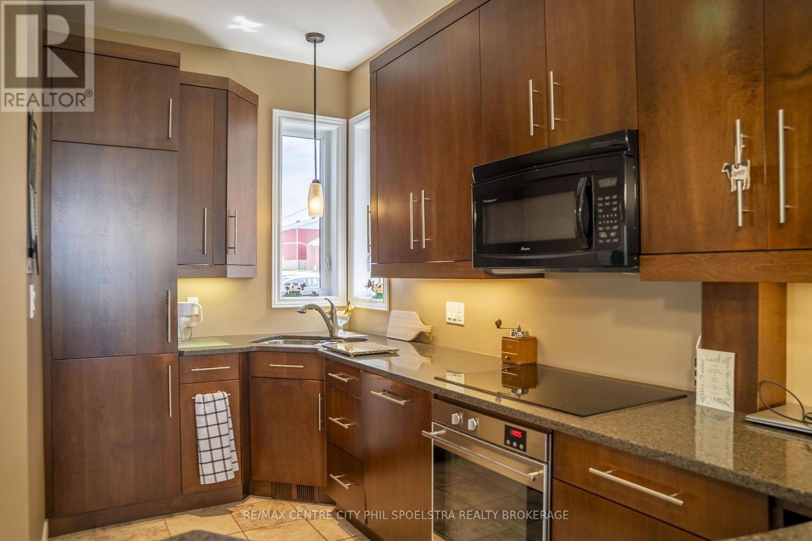 34212 Denfield Road, Lucan Biddulph, Ontario  N0M 2J0 - Photo 34 - X12258306