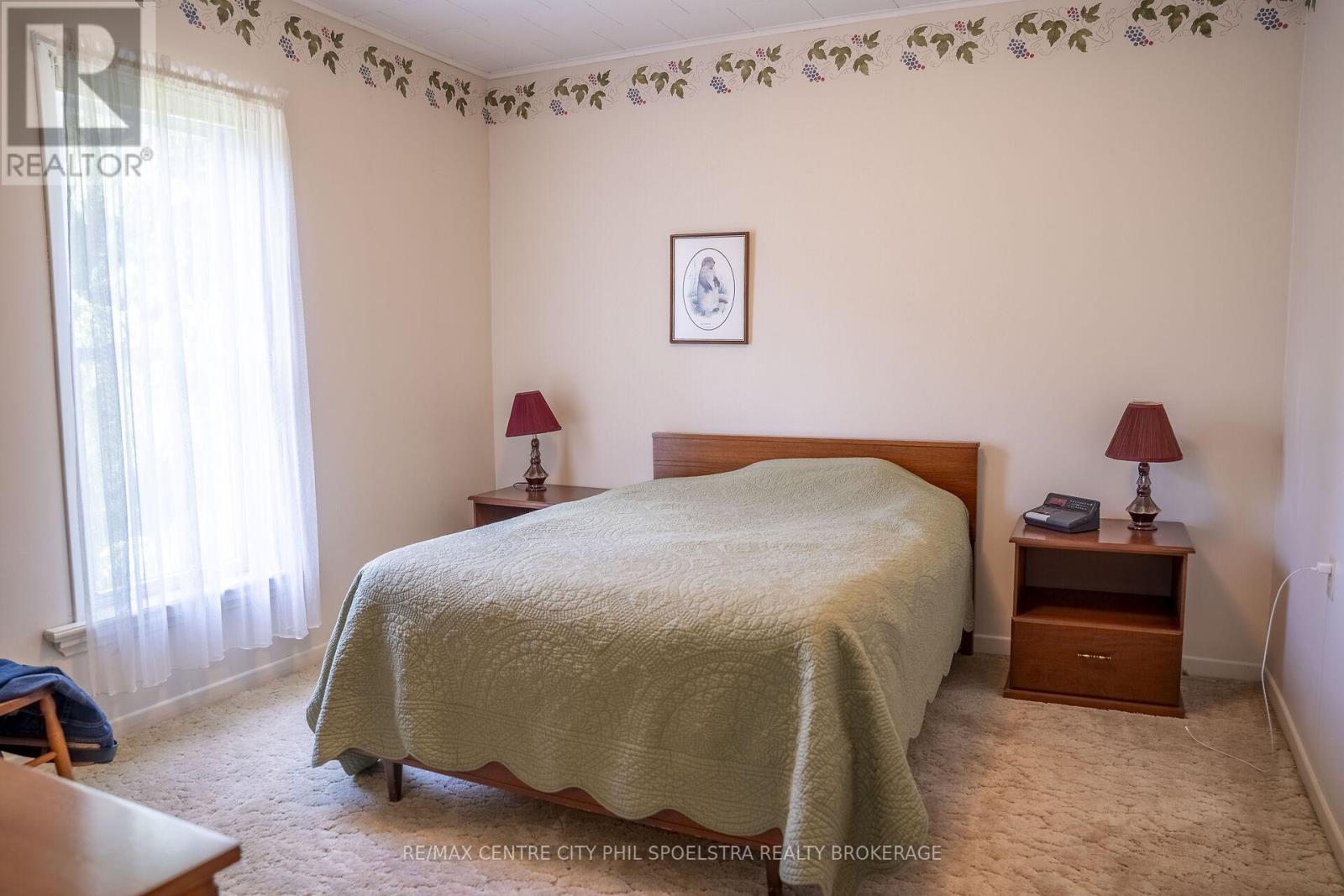 34212 Denfield Road, Lucan Biddulph, Ontario  N0M 2J0 - Photo 36 - X12258306