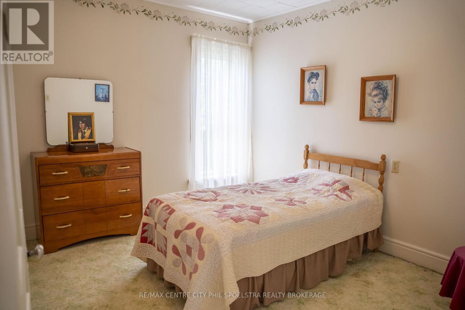 34212 Denfield Road, Lucan Biddulph, Ontario  N0M 2J0 - Photo 37 - X12258306