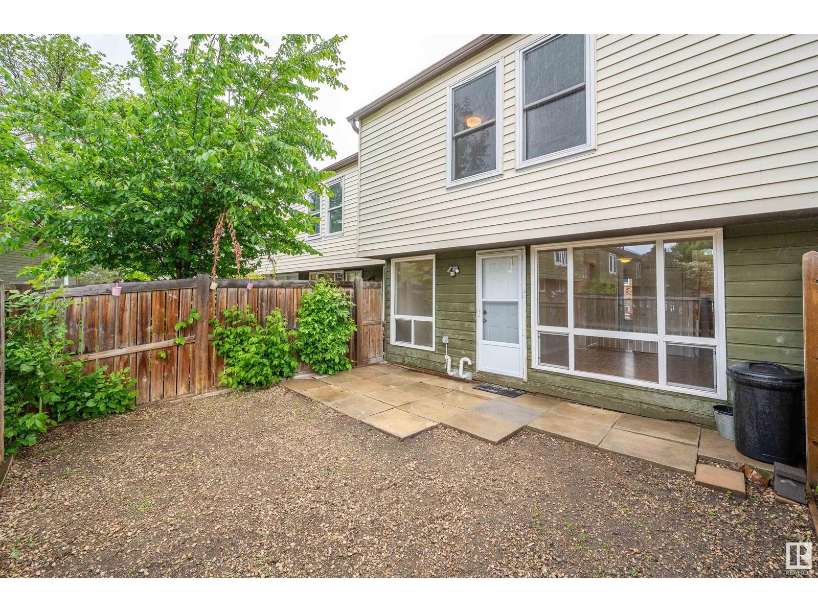 Property at 528 ABBOTTSFIELD RD NW image 1
