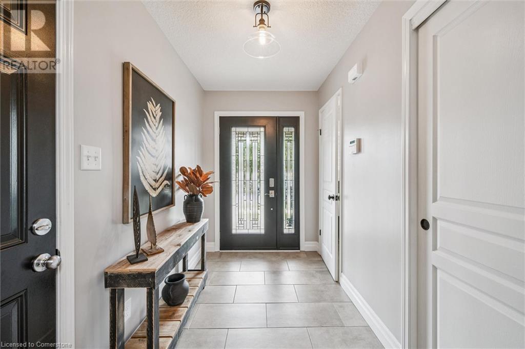 Property at 457 BEAUMONT Crescent image 3