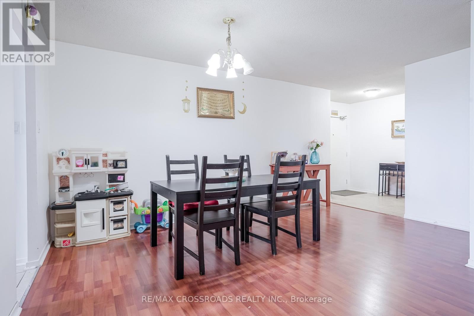 1204 - 15 Sewells Road, Toronto, Ontario  M1B 3V7 - Photo 3 - E12258284