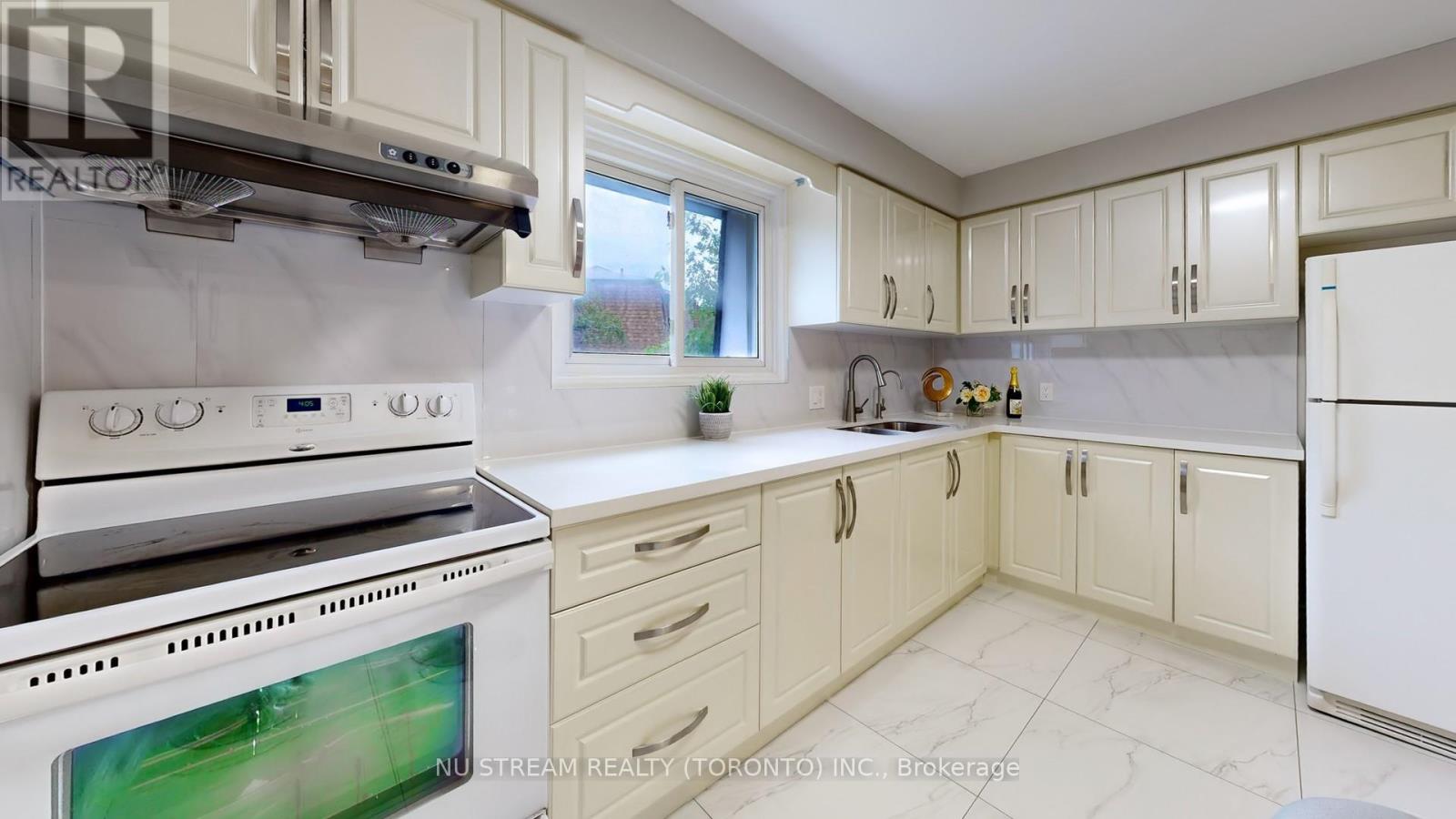 39 - 3075 Bridletowne Circle, Toronto, Ontario  M1W 1S8 - Photo 17 - E12258287