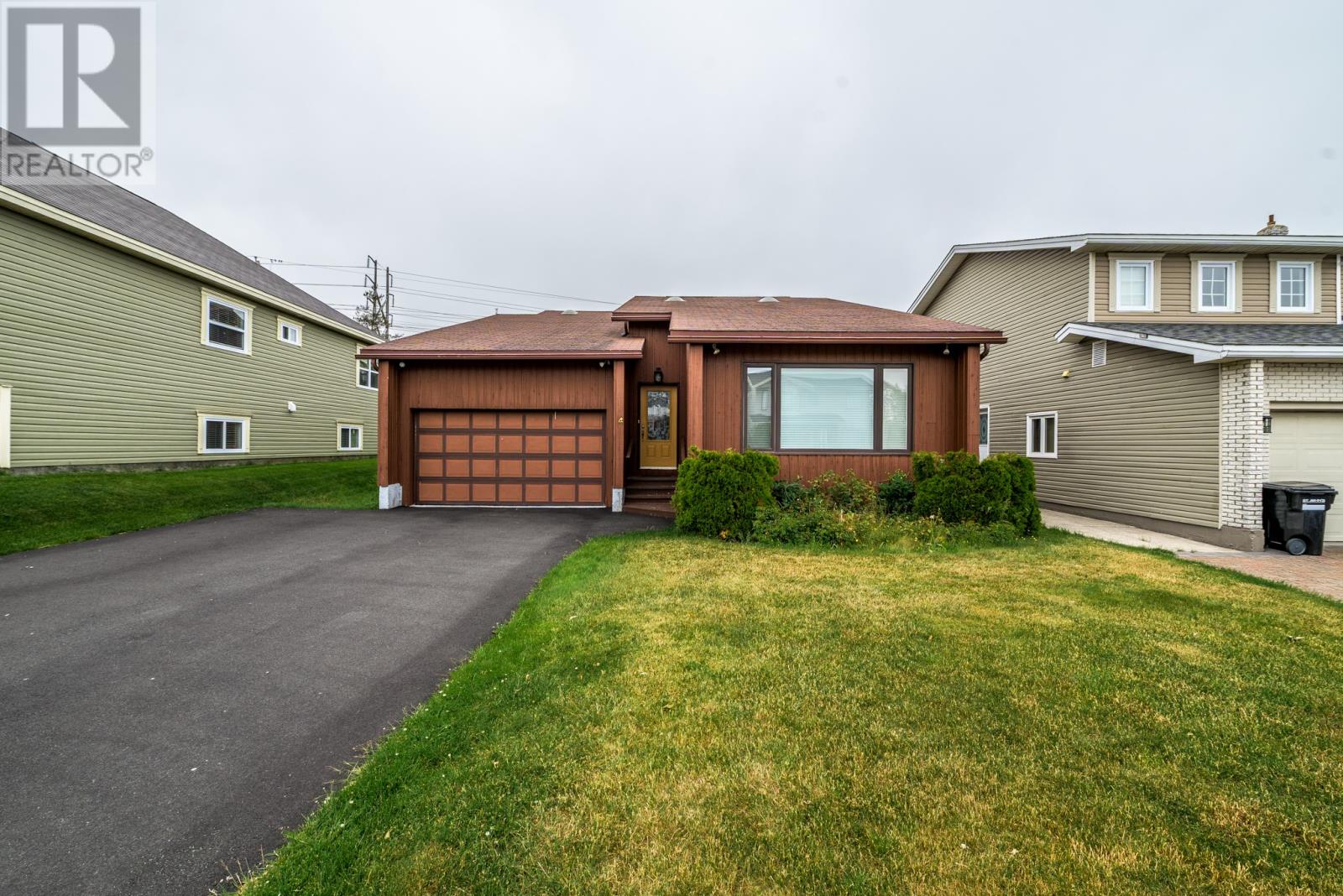 Property at 4 Paddy Dobbin Drive image 2