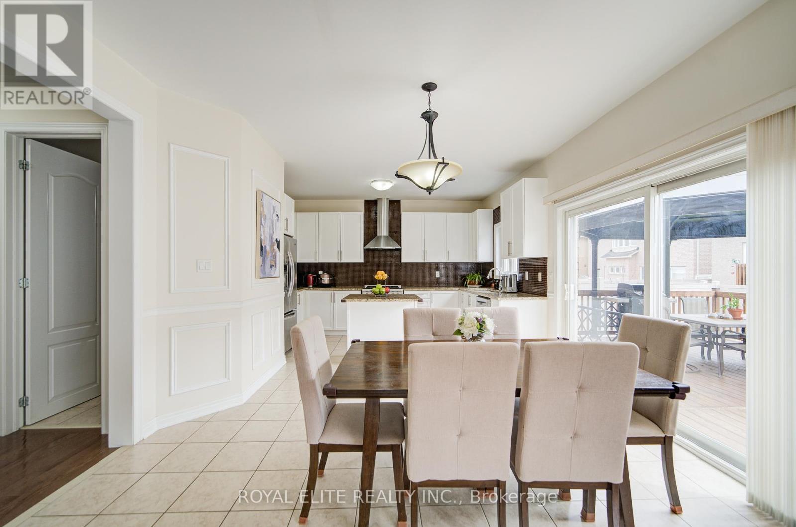 11 Amstel Avenue, Richmond Hill, Ontario  L4E 0P7 - Photo 12 - N12258283