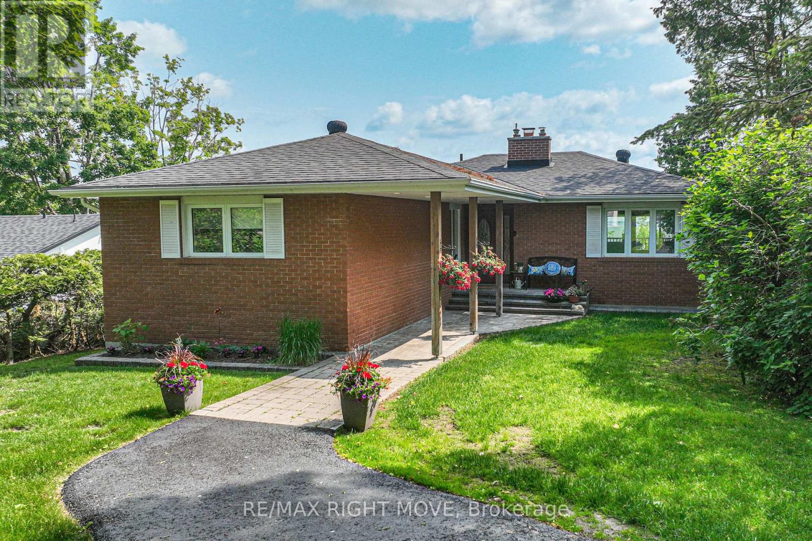 Property at 905 WOODLAND DRIVE image 4