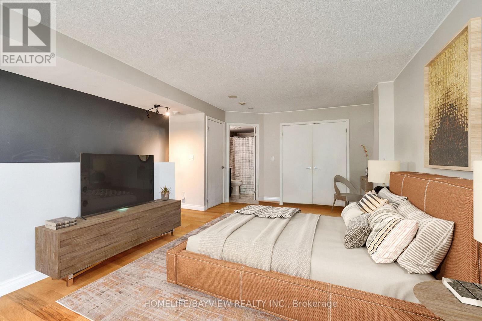 315 - 185 Legion Road N, Toronto, Ontario  M8Y 0A1 - Photo 10 - W12258310