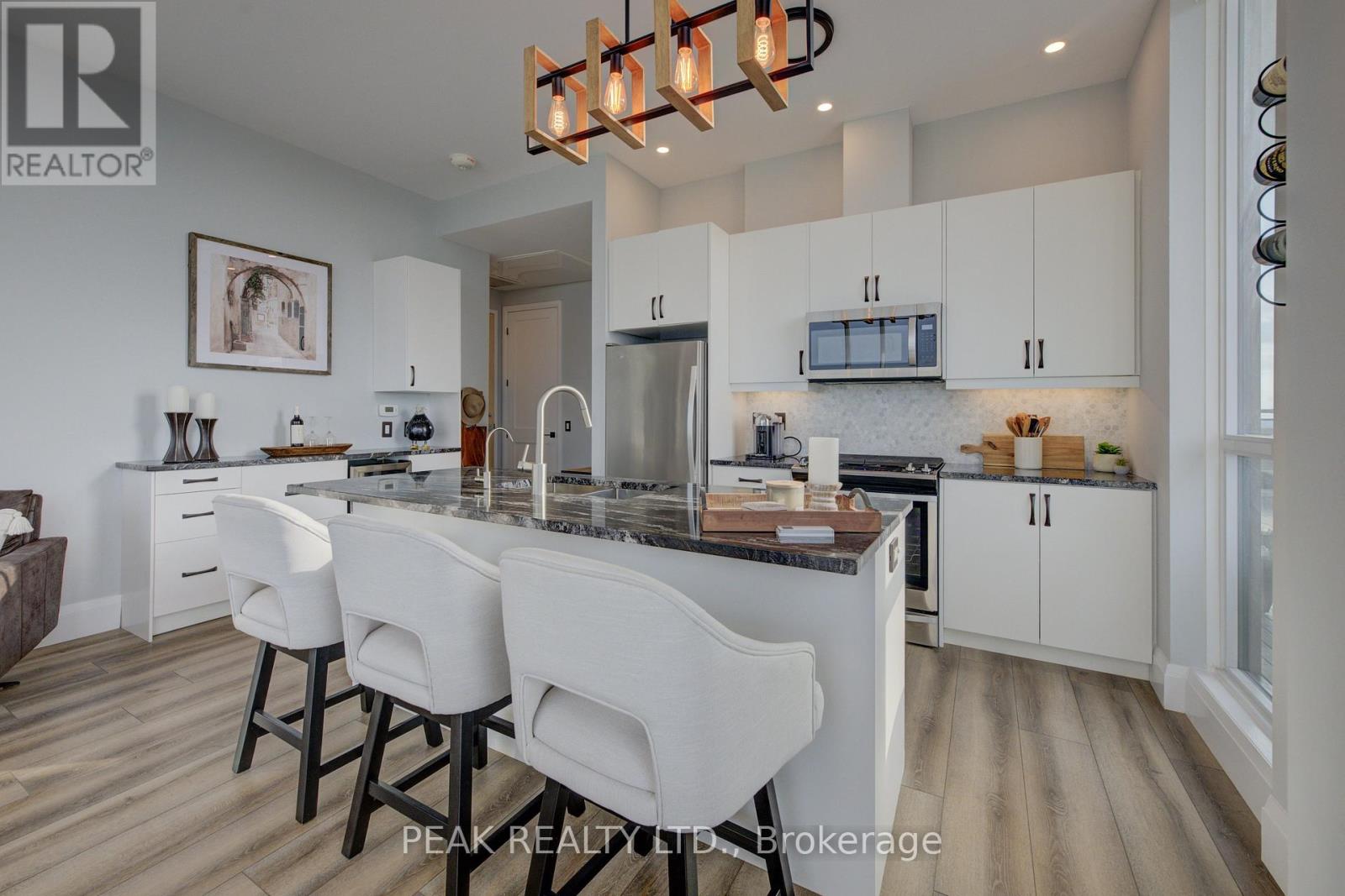 Property at 2908 - 60 CHARLES STREET W image 3