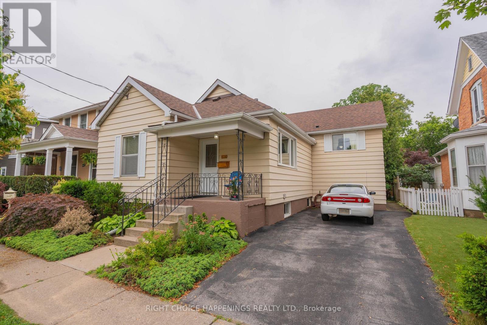 104 Albert Street, St. Catharines, Ontario  L2R 2H3 - Photo 1 - X12258364