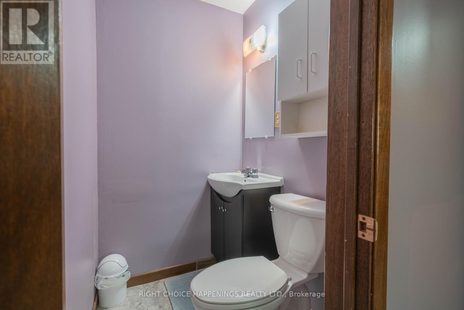 104 Albert Street, St. Catharines, Ontario  L2R 2H3 - Photo 11 - X12258364
