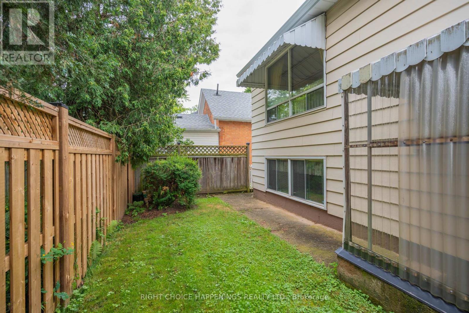 104 Albert Street, St. Catharines, Ontario  L2R 2H3 - Photo 18 - X12258364
