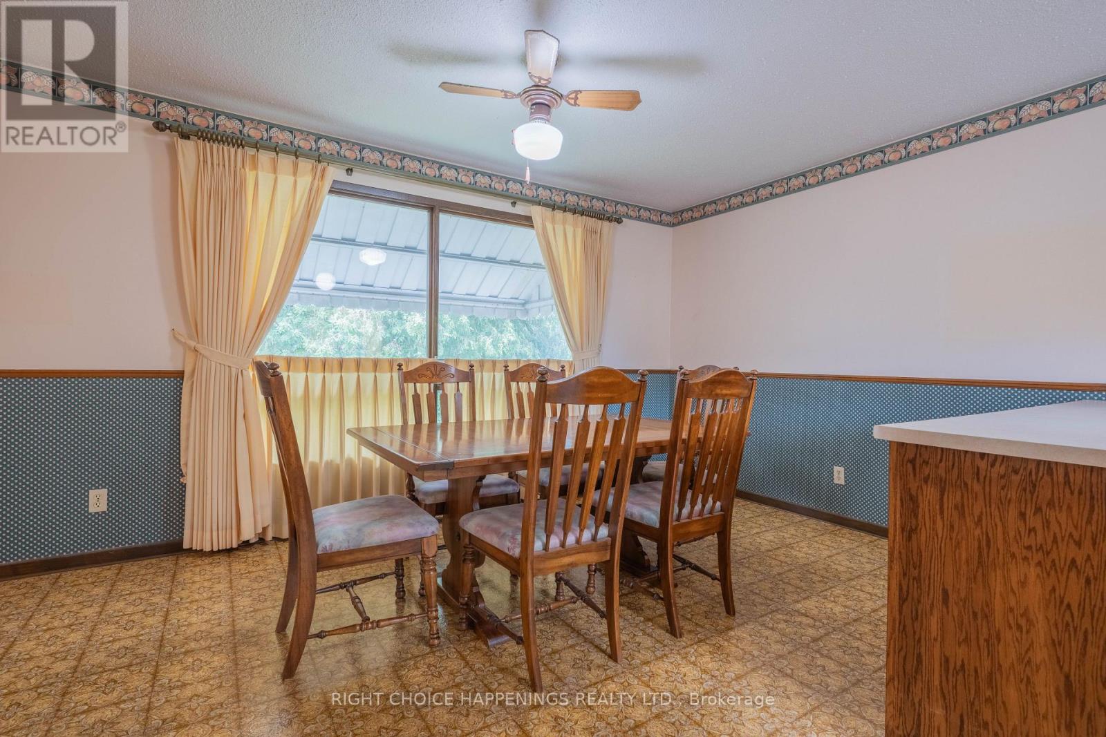 104 Albert Street, St. Catharines, Ontario  L2R 2H3 - Photo 7 - X12258364