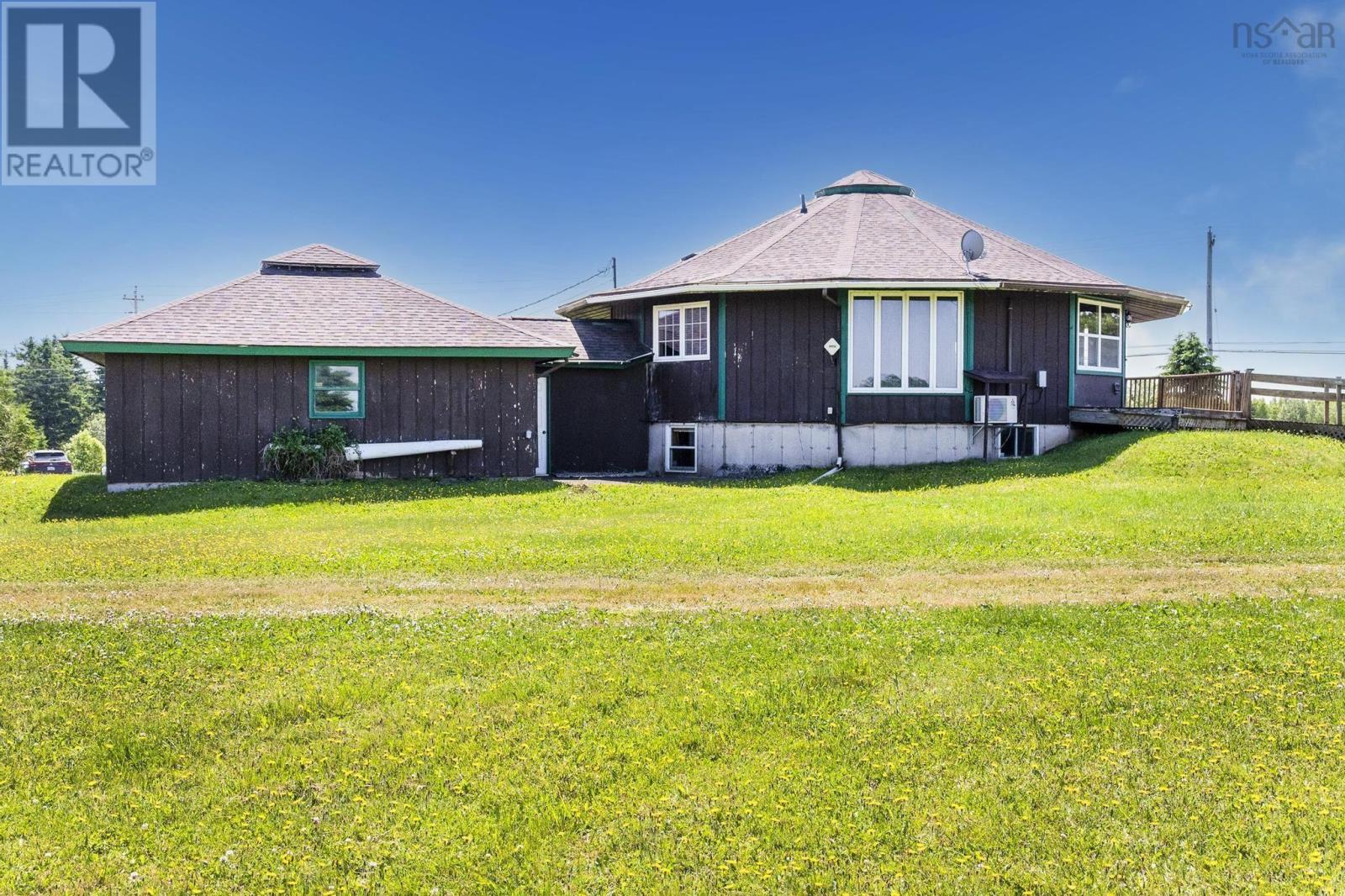 11391 Highway 2, Masstown, Nova Scotia  B0M 1G0 - Photo 2 - 202516228