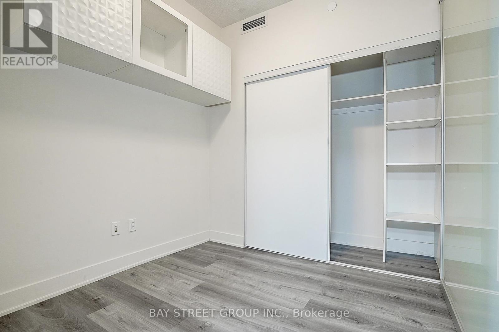 402 - 88 Sheppard Avenue E, Toronto, Ontario  M2N 0G9 - Photo 12 - C12258342