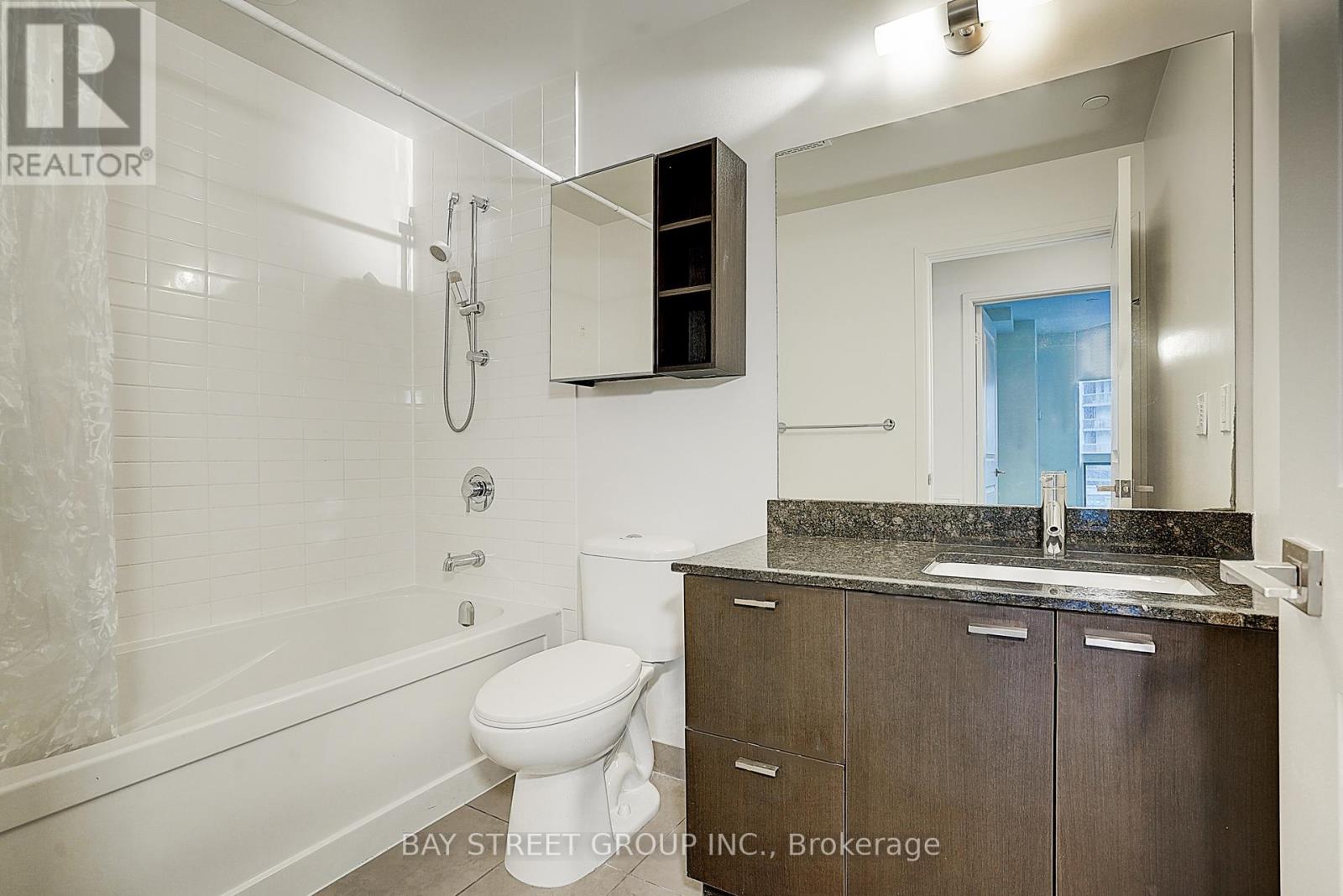 402 - 88 Sheppard Avenue E, Toronto, Ontario  M2N 0G9 - Photo 15 - C12258342