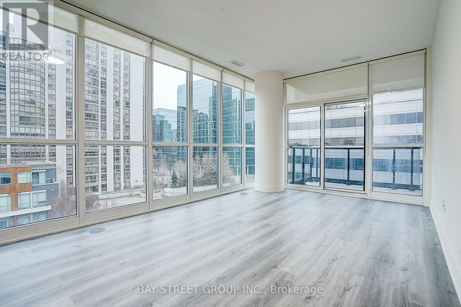 402 - 88 Sheppard Avenue E, Toronto, Ontario  M2N 0G9 - Photo 4 - C12258342